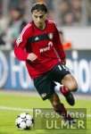 Fussball UCL - Leverkusen: Berbatov Einzelaktion