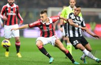 FUSSBALL SERIE A:  Stephan El Shaarawy (li, AC Mailand) gegen Vidal Arturo (Juventus Turin)