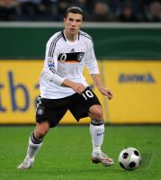 Fussball WM-Qualifikation: Deutschland, PODOLSKI Einzelaktion