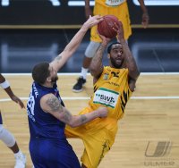 Basketball 1. Bundesliga 16/17 Hauptrunde: Walter Tigers Tuebingen -  Eisbaeren Bremerhaven