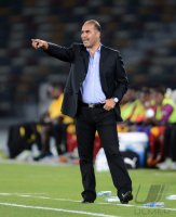 FUSSBALL INTERNATIONAL: Trainer Sami TRABELSI (Tunesien)