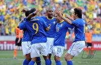 FUSSBALL WM 2010, VIERTELFINALE: Holland - Brasilien