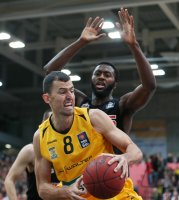 Basketball 1. Bundesliga 15/16 Hauptrunde: Walter Tigers Tuebingen -  Giessen 46ers