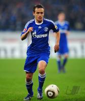 FUSSBALL, 1. BUNDESLIGA, 24. Spieltag: FC Schalke 04, RAFINHA