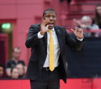 Basketball 1. Bundesliga 16/17 Hauptrunde: Walter Tigers Tuebingen - Science City Jena