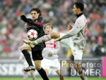 Fussball 1. Bundesliga: Muenchen - Stuttgart, Zweikampf