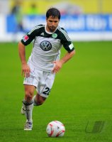 Fussball: 1. Bundesliga Saison 2010/2011: Wolfsburg, DIEGO am Ball