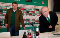 Fussball 1. Bundesliga, Saison 2011/2012: Pressekonferenz Werder Bremen zur Vertragsverlaengerung von Manager und Trainer