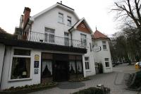 Hotel Weissenburg, Quartier der Nationalmannschaft von Serbien-Montenegro