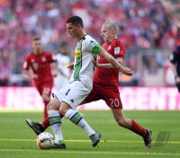 Fussball 1. Bundesliga  Saison 2015/2016: FC Bayern Muenchen - Borussia Moenchengladbach