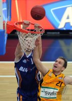 Basketball 1. Bundesliga 13/14:  Walter Tigers Tuebingen - Eisbaeren Bremerhaven