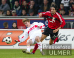 Fussball - Bundesliga , Leverkusen - Stuttgart Zweikampf