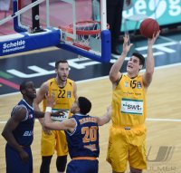 Basketball 1. Bundesliga 14/15 Hauptrunde:  Walter Tigers Tuebingen - Eisbaeren Bremerhaven