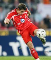 Fussball 2. Bundesliga: Koeln, HELMES Einzelaktion