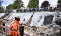 Einschieben Bahnbruecke Baustelle in Ergenzingen auf der Gaeubahn Strecke