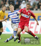 Fussball 1. Bundesliga: Duisburg - Stuttgart, Zweikampf