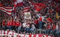 Fussball 1. Bundesliga 24/25: FC Bayern Muenchen feiert die 34. Deutschen Meisterschaft