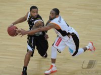 Basketball 1. Bundesliga 2011/2012:  Walter Tigers Tuebingen - ratiopharm Ulm