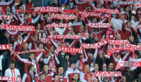 Fussball International:  Polen FANS mit Schal