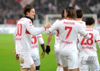 Fussball 1. Bundesliga :  JUBEL nach dem Tor zum 1:0, Christian Gentner, Martin Harnik (v. li., VfB Stuttgart)