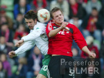 Fussball 1. Bundesliga: Leverkusen - Bremen,  Zweikampf