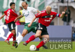 Fussball Bundesliga: Bremen - Leverkusen, Zweikampf