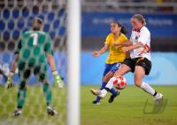 FUSSBALL  Olympia 2008   Halbfinale  Frauen   Brasilien - Deutschland
