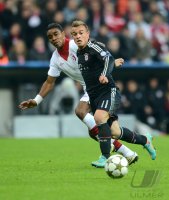 Fussball CHL&Atilde; Saison 12/13:  Franck Beria (li, LOSC Lille) gegen Xherdan Shaqiri (FC Bayern Muenchen)