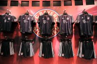 Fussball 1. Bundesliga : FCB Megastore in der Allianz Arena