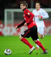 FUSSBALL, 1. BUNDESLIGA, 24. Spieltag: Leverkusen, KROOS Einzelaktion