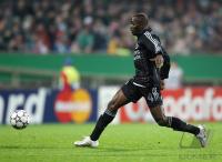 Fussball, Champions League: Chelsea, MAKELELE Einzelaktion