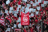 Fussball 1. Bundesliga : FC Bayern Fankurve mit Plakaten, KOAN NEUER, Torwart Manuel Neuer (FC Schalke 04)