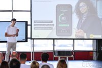 Verkehrsminister Winfried Hermann (Die Gruenen) bei der Firma Moby - mobility for you