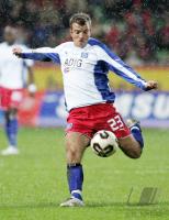 Fussball 1. Bundesliga: HSV, VAN DER VAART Einzelaktion am Ball