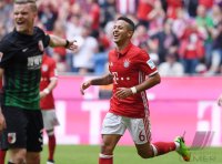 Fussball 1. Bundesliga Saison 2016/2017: FC Bayern Muenchen - FC Augsburg
