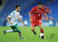 Fussball International EM 2012-Qualifikation:  Tsvetan Genkov (li, Bulgarien) gegen Blerim DZEMAILI (re, Schweiz)