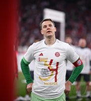 Fussball 1. Bundesliga 24/25: FC Bayern Muenchen feiert die 34. Deutschen Meisterschaft