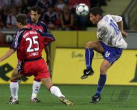 Fussball  1. Bundesliga  Ligacup  2000/2001: FC Bayern  M&Aring;&cedil;nchen - Hertha BSC Berlin