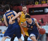 Basketball 1. Bundesliga 14/15 Hauptrunde:  Walter Tigers Tuebingen - Eisbaeren Bremerhaven