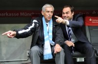 Fussball 2. Bundesliga:  InFussball 2. Bundesliga:  (v. li.) Praesident Dieter Schneider mit Manager Robert Schaefer  (TSV 1860 Muenchen)