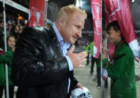 Fussball  International: Pokalfinale Schweiz 11/12; Champagnerdusche fuer Trainer Heiko Vogel (FC Basel)