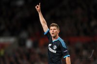 Fussball CHL  Saison 2010/2011:  Enttaeuschung  Klaas Jan Huntelaar (FC Schalke 04)