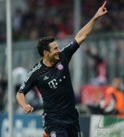 Fussball CHL&Acirc;&nbsp; Saison 12/13:  JUBEL Claudio Pizarro (FC Bayern Muenchen)
