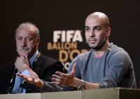Fussball International  FIFA Ballon d Or 2012: Trainer Pep GUARDIOLA (Spanien)