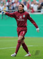 FUSSBALL  DFB Pokal 1. Hauptrunde 2011: Torwart Tim Wiese (SV Werder Bremen)