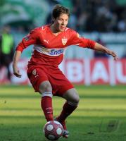 FUSSBALL, 1. BUNDESLIGA, 25. Spieltag: Stuttgart, CELOZZI Einzelaktion