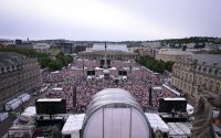 Fussball DFB Pokal Finale 24/25: Arminia Bielefeld - VfB Stuttgart, Public Viewing auf dem Schlossplatz