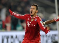 Fussball  1. Bundesliga  13/14: JUBEL Thiago Alcantara (FC Bayern Muenchen)