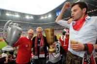 Fussball: Public Viewing in der Allianz Arena in Muenchen