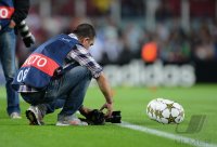 FUSSBALL INTERNATIONAL CHL 12/13: FC Barcelona - Celtic FC Glasgow